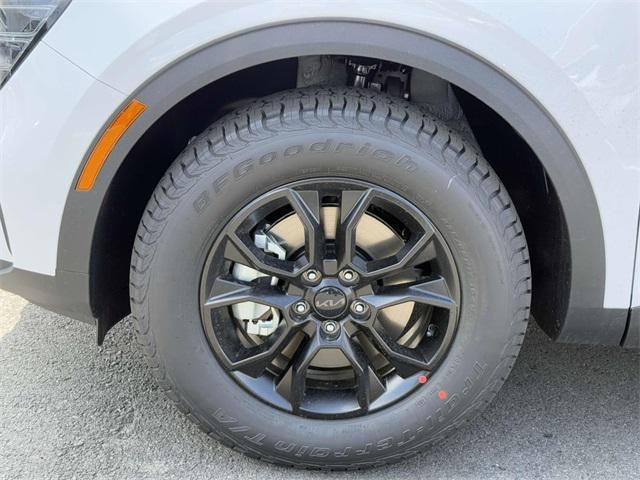 new 2025 Kia Sportage car, priced at $37,312