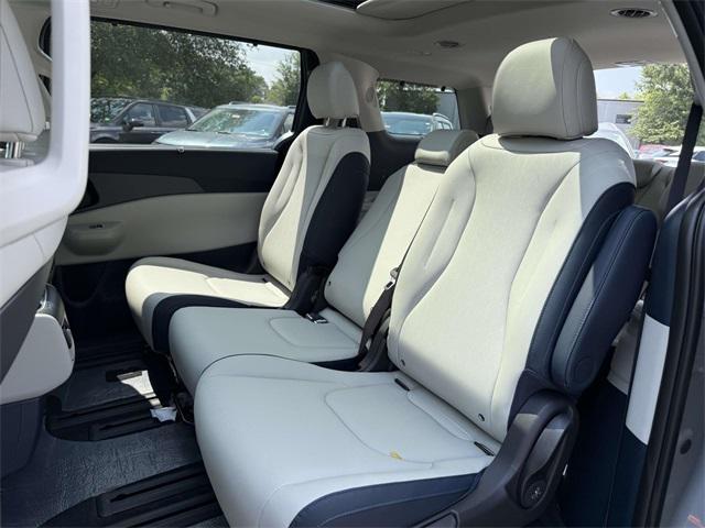 new 2026 Kia Carnival Hybrid car, priced at $49,235