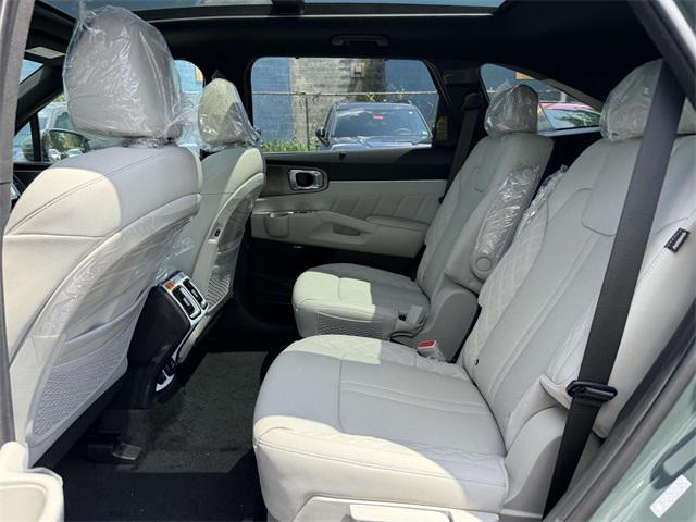 new 2025 Kia Sorento Hybrid car, priced at $46,185