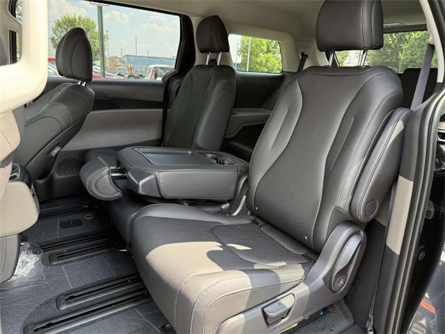 new 2026 Kia Carnival Hybrid car, priced at $39,982