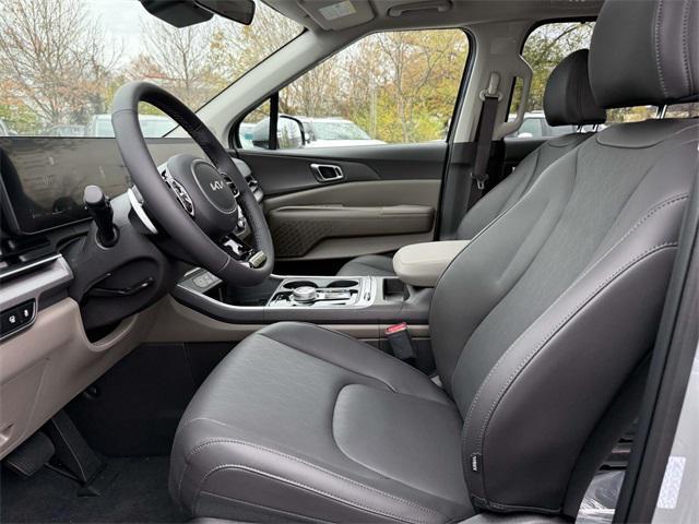 new 2026 Kia Carnival Hybrid car, priced at $46,347