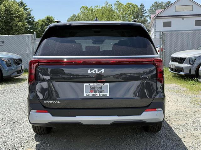 new 2025 Kia Carnival car, priced at $39,765