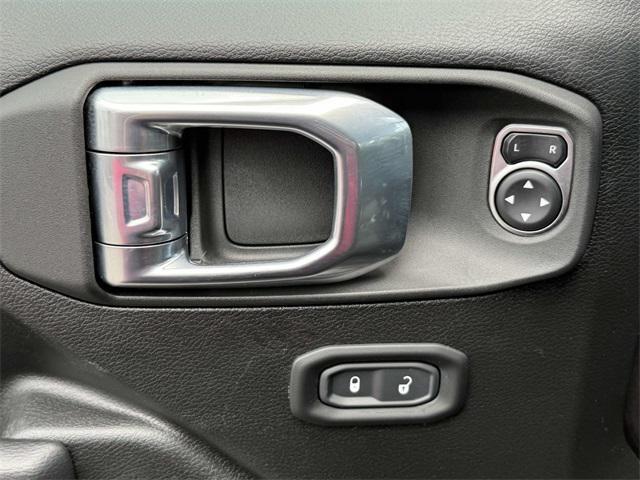 used 2021 Jeep Wrangler Unlimited car, priced at $28,274