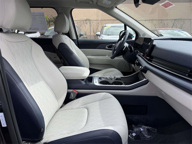 new 2026 Kia Carnival Hybrid car, priced at $41,722