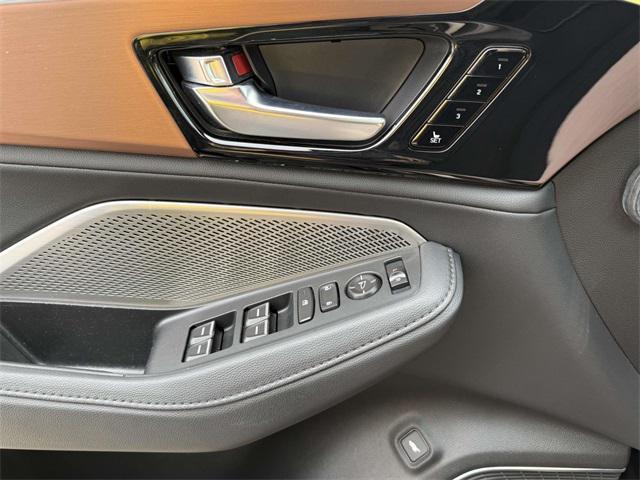 used 2022 Acura MDX car, priced at $34,904