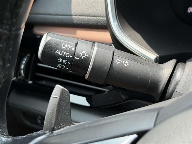 used 2022 Acura MDX car, priced at $34,904