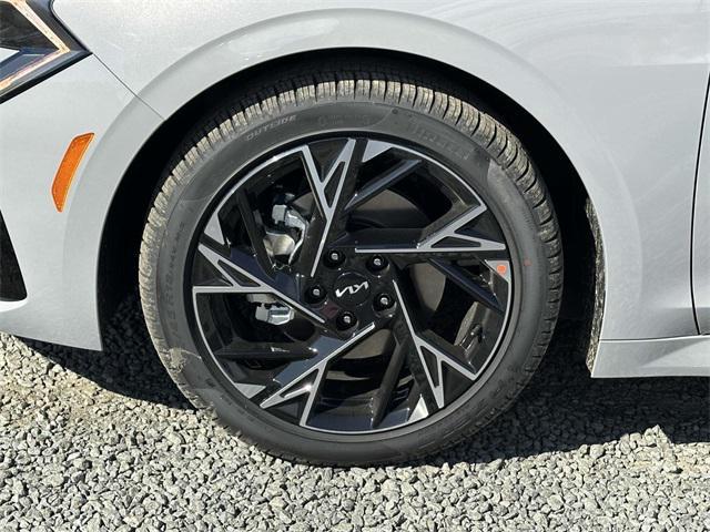 new 2025 Kia K5 car, priced at $30,210