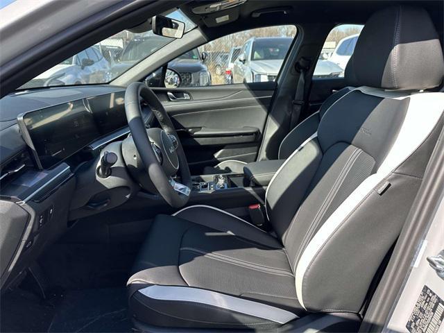 new 2025 Kia K5 car, priced at $30,210
