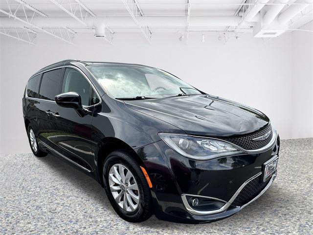 used 2017 Chrysler Pacifica car, priced at $13,283