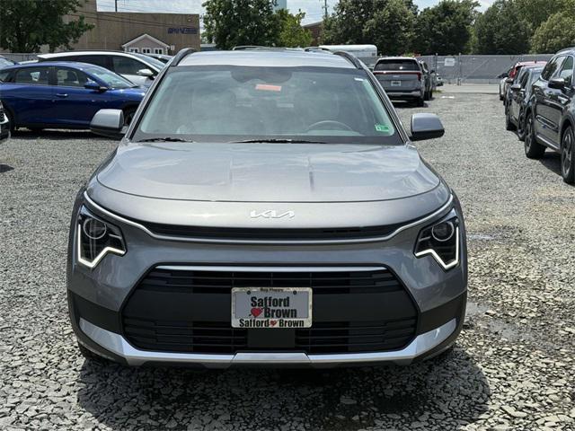 new 2025 Kia Niro car, priced at $29,870