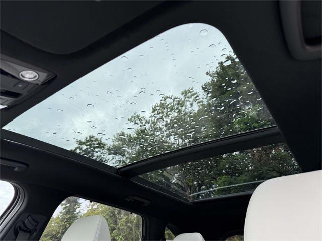 new 2025 Kia Sorento Hybrid car, priced at $44,100