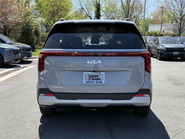 new 2025 Kia Carnival car, priced at $40,900