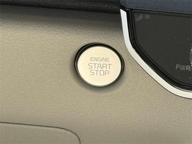 new 2025 Kia Carnival car, priced at $40,900