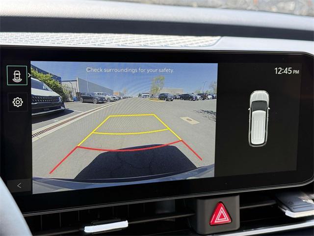 new 2025 Kia Carnival car, priced at $40,900