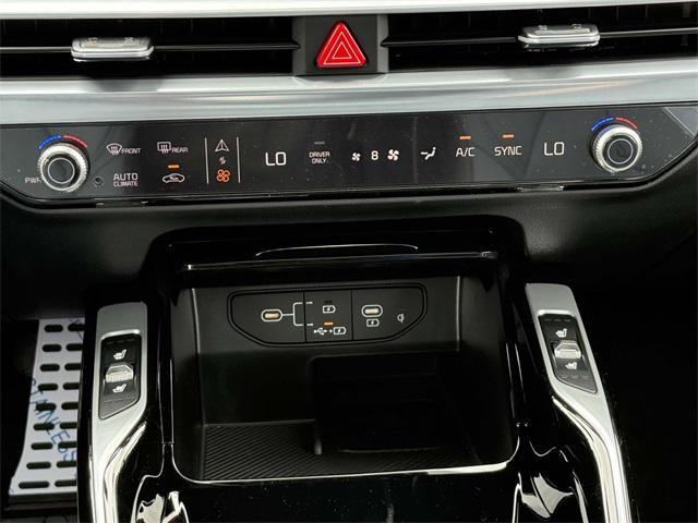 new 2025 Kia Sorento Hybrid car, priced at $46,480