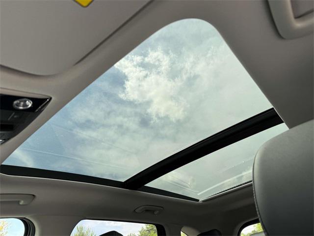 new 2025 Kia Sorento car, priced at $36,085
