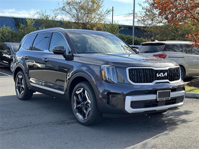 new 2025 Kia Telluride car, priced at $42,975