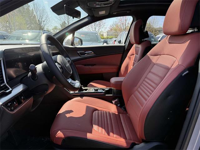 new 2025 Kia Sportage car, priced at $38,002