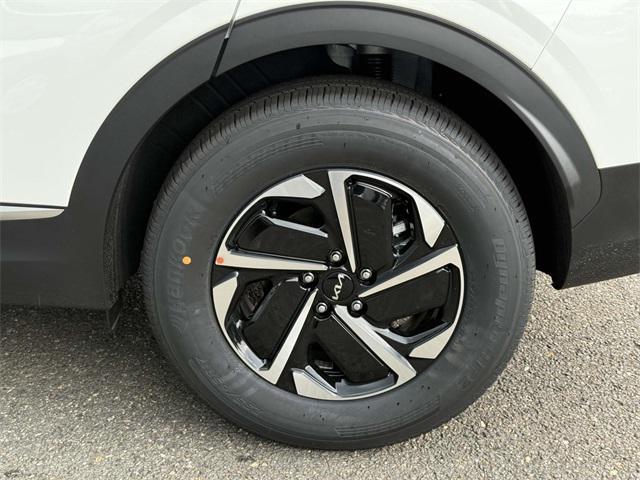 new 2025 Kia Sportage Hybrid car, priced at $29,318