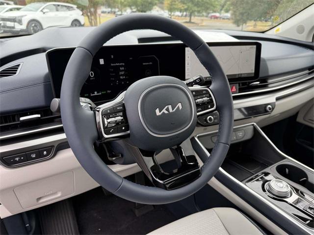 new 2026 Kia Carnival Hybrid car, priced at $51,730