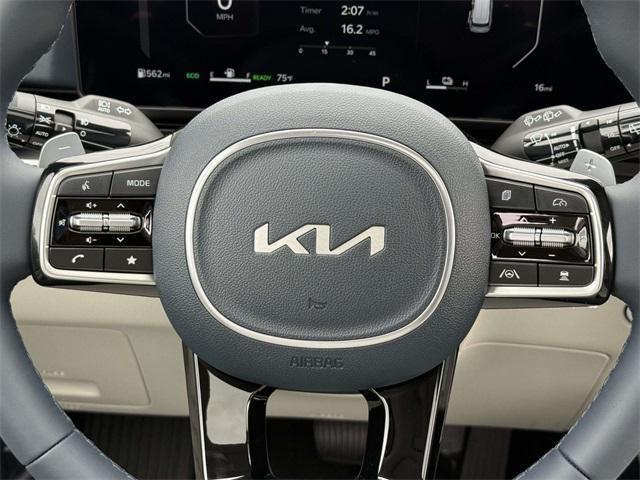 new 2026 Kia Carnival Hybrid car, priced at $51,730