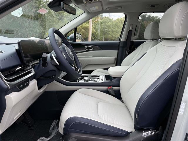 new 2026 Kia Carnival Hybrid car, priced at $51,730