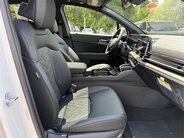 new 2025 Kia Sportage car, priced at $39,553