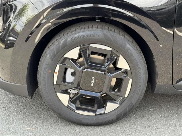 new 2025 Kia Carnival car, priced at $41,040