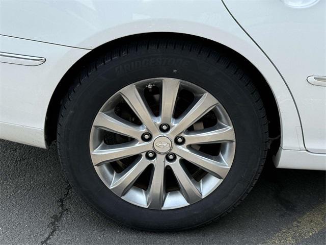 used 2009 Hyundai Azera car, priced at $3,999