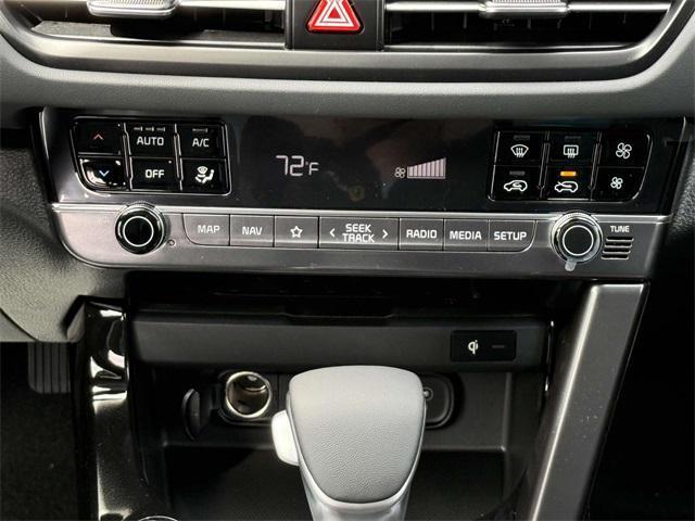 new 2025 Kia Seltos car, priced at $28,950