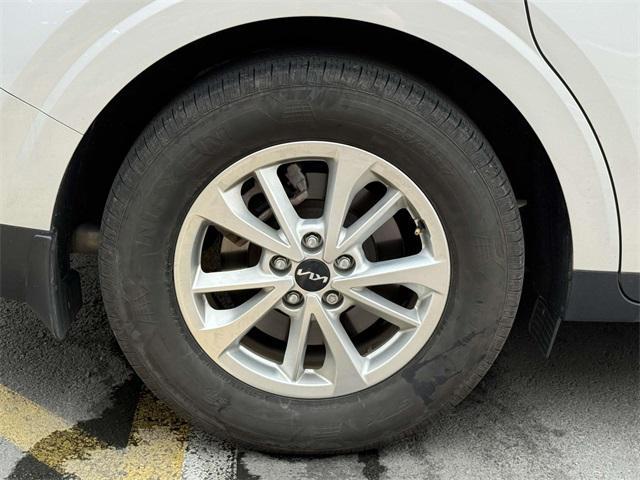 used 2023 Kia Carnival car, priced at $30,151