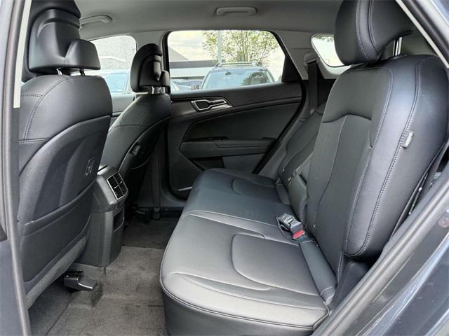 new 2025 Kia Sportage Hybrid car, priced at $31,100