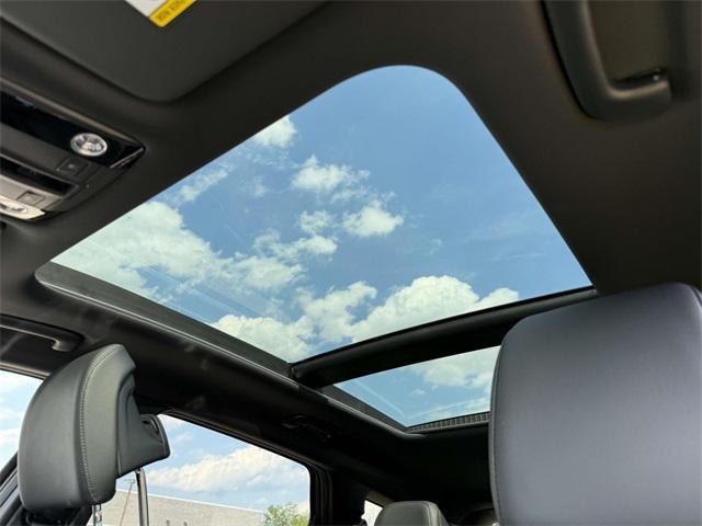 new 2025 Kia Sportage car, priced at $39,180
