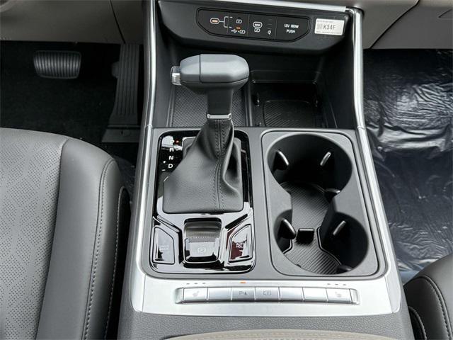new 2025 Kia Carnival car, priced at $39,700