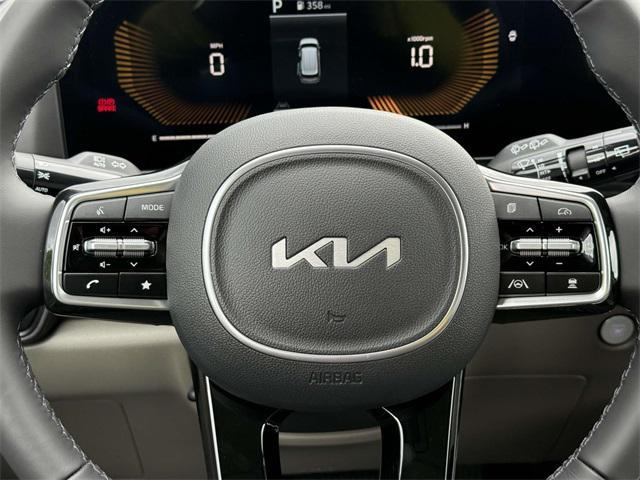 new 2025 Kia Carnival car, priced at $39,700
