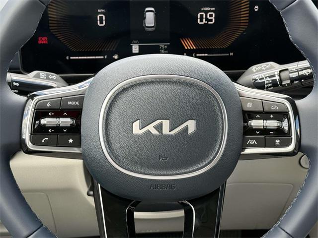 new 2025 Kia Carnival car, priced at $40,900