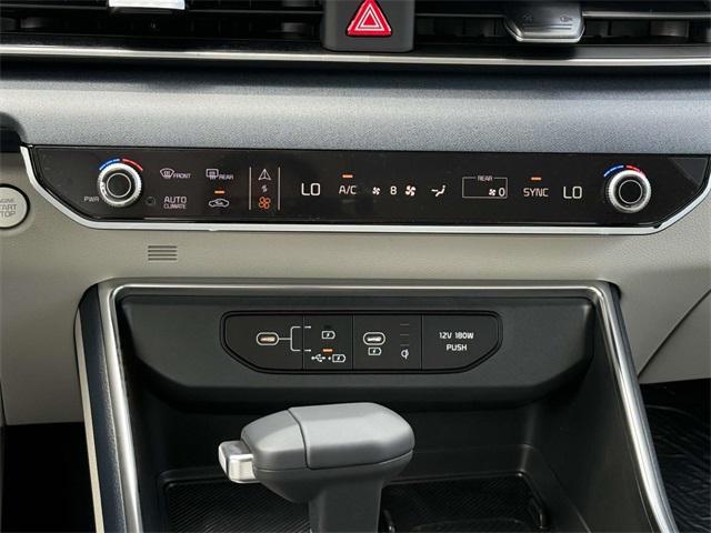 new 2025 Kia Carnival car, priced at $40,900