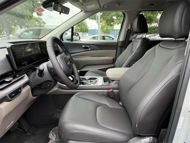 new 2025 Kia Carnival car, priced at $39,765