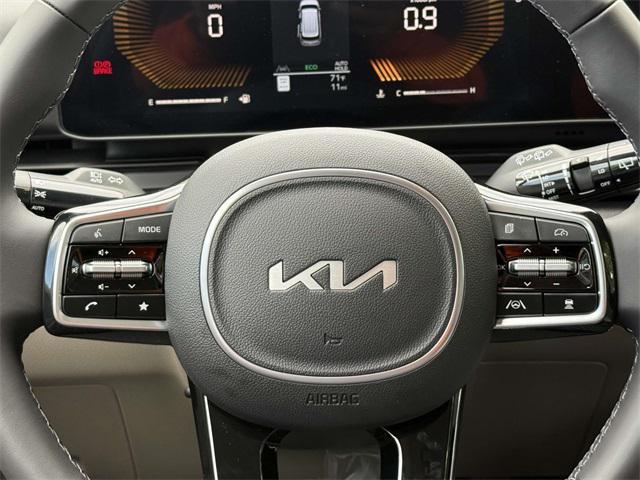 new 2025 Kia Carnival car, priced at $39,765