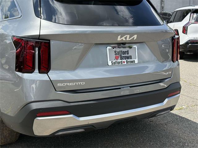 new 2025 Kia Sorento Hybrid car, priced at $40,105