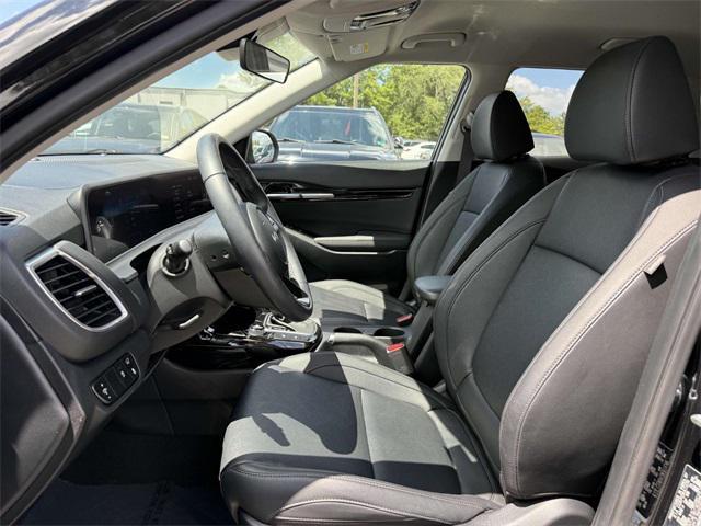 used 2025 Kia Seltos car, priced at $25,650