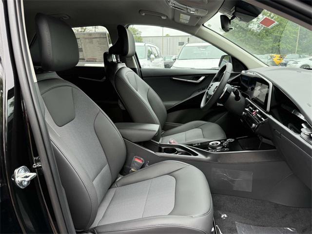 new 2025 Kia Niro EV car, priced at $33,015