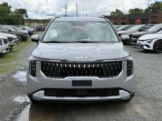 new 2025 Kia Carnival car, priced at $40,260