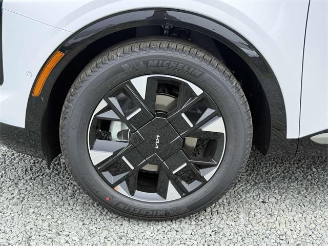 new 2026 Kia Sportage car, priced at $40,180