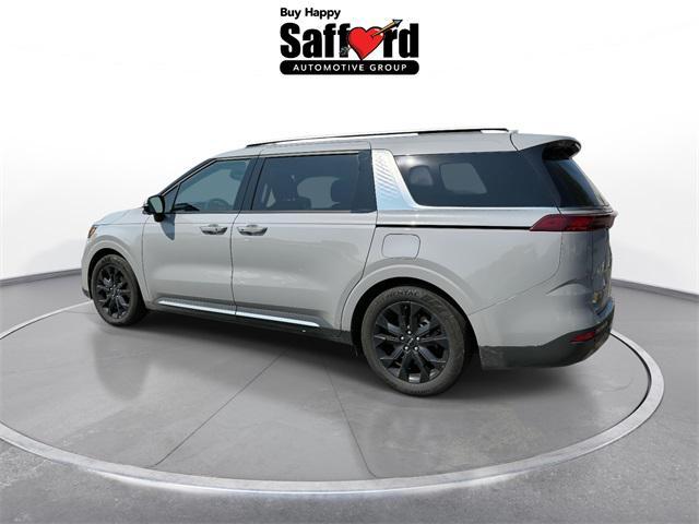 used 2024 Kia Carnival car