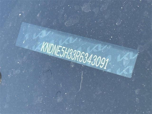 used 2024 Kia Carnival car
