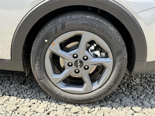 new 2025 Kia K4 car, priced at $23,190
