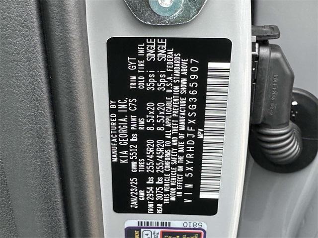 new 2025 Kia Sorento car, priced at $41,218