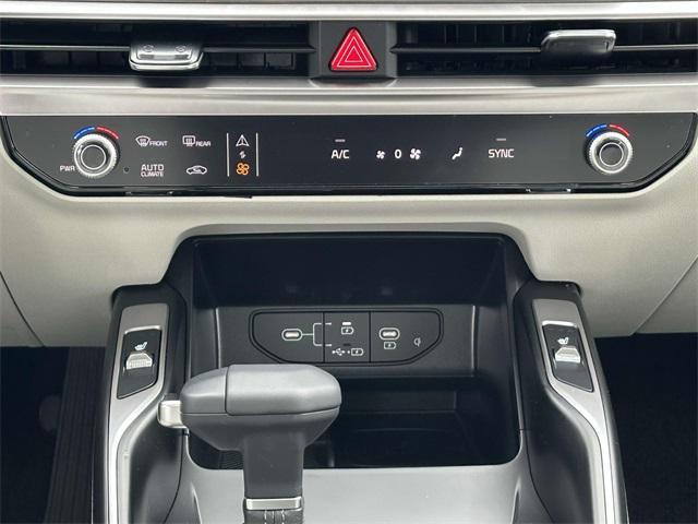 new 2025 Kia Sorento car, priced at $41,218