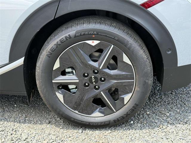 new 2025 Kia EV6 car, priced at $42,582